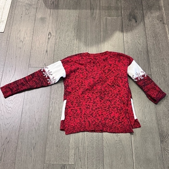 Penguin Christmas Sweater - Picture 4 of 5